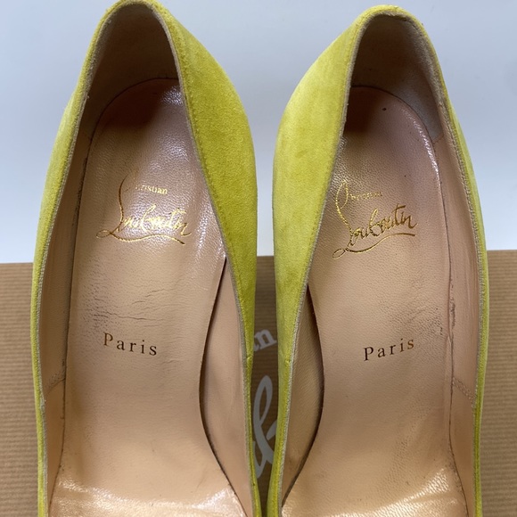Christian Louboutin Ron Ron Suede lime green / Anis round toe high heeled pumps - Picture 4 of 16
